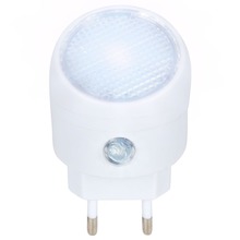 Lampka nocna LED z czujnikiem zmierzchu do kontaktu biała